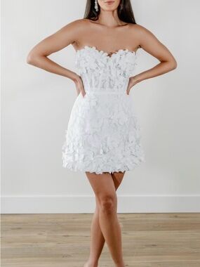 Strapless White Floral Appliqué Wedding Mini Dress